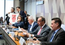 CCJ do Senado aprova PEC que prevê fim da escala 6×1